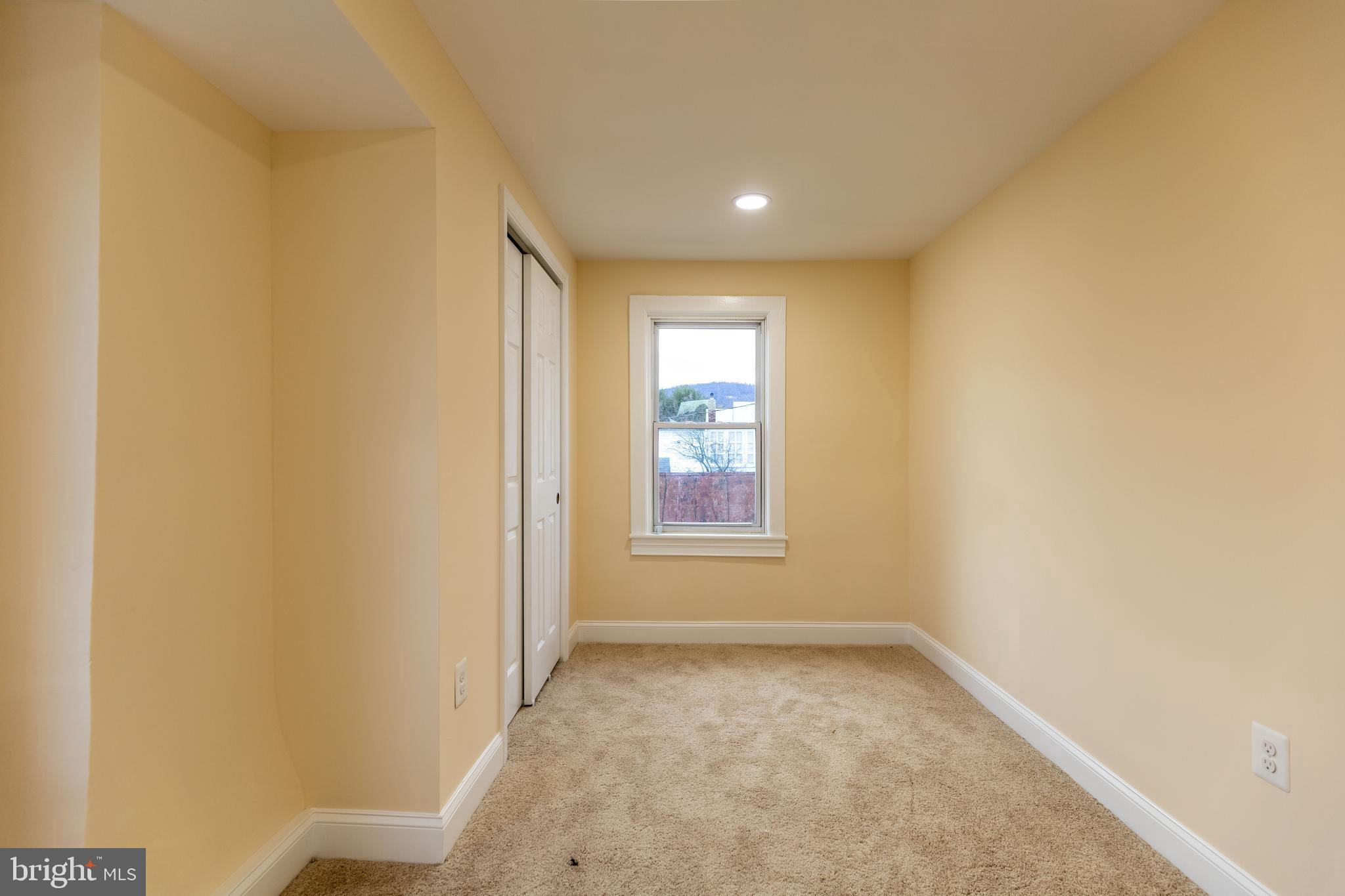 CLEAR SPRING - Residential Lease