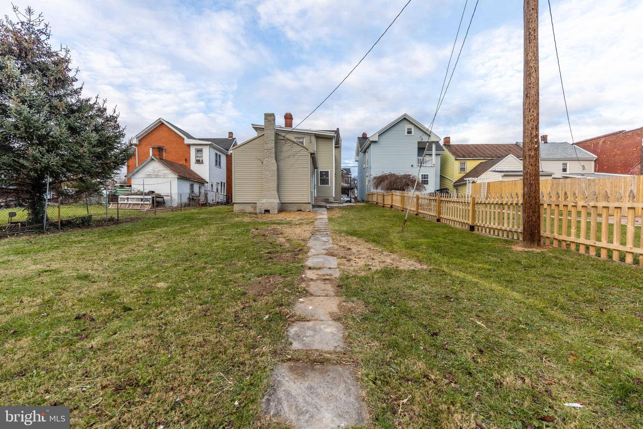 CLEAR SPRING - Residential Lease