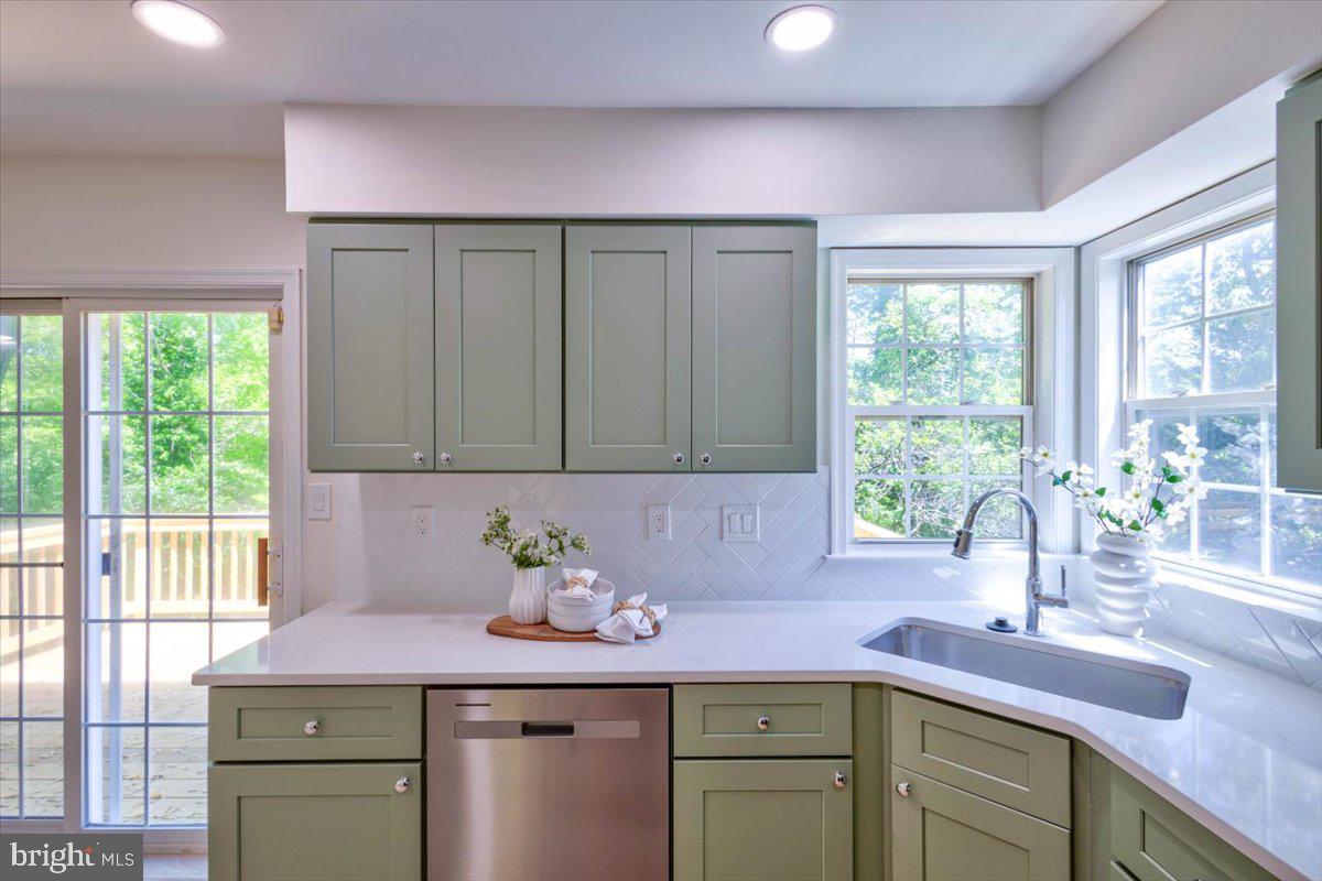 LONG BAR HARBOR - Residential