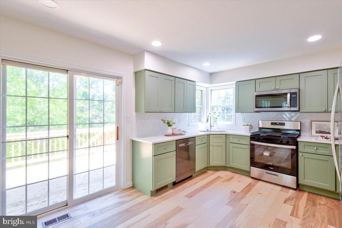 LONG BAR HARBOR - Residential