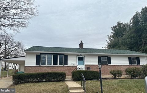 516 ROXBURY DRIVE HARRISBURG PA 17112