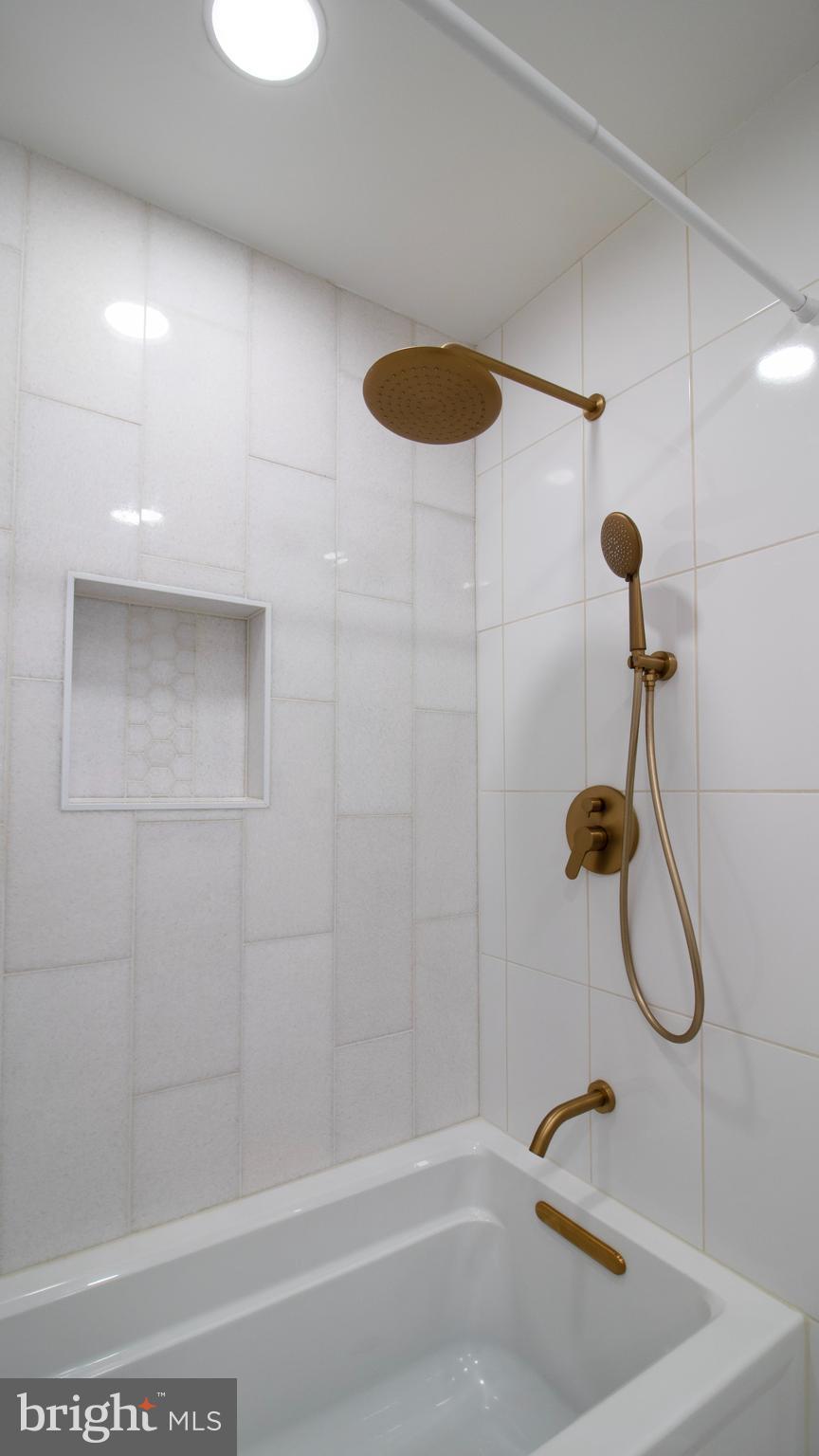 PEACHWOOD - Residential