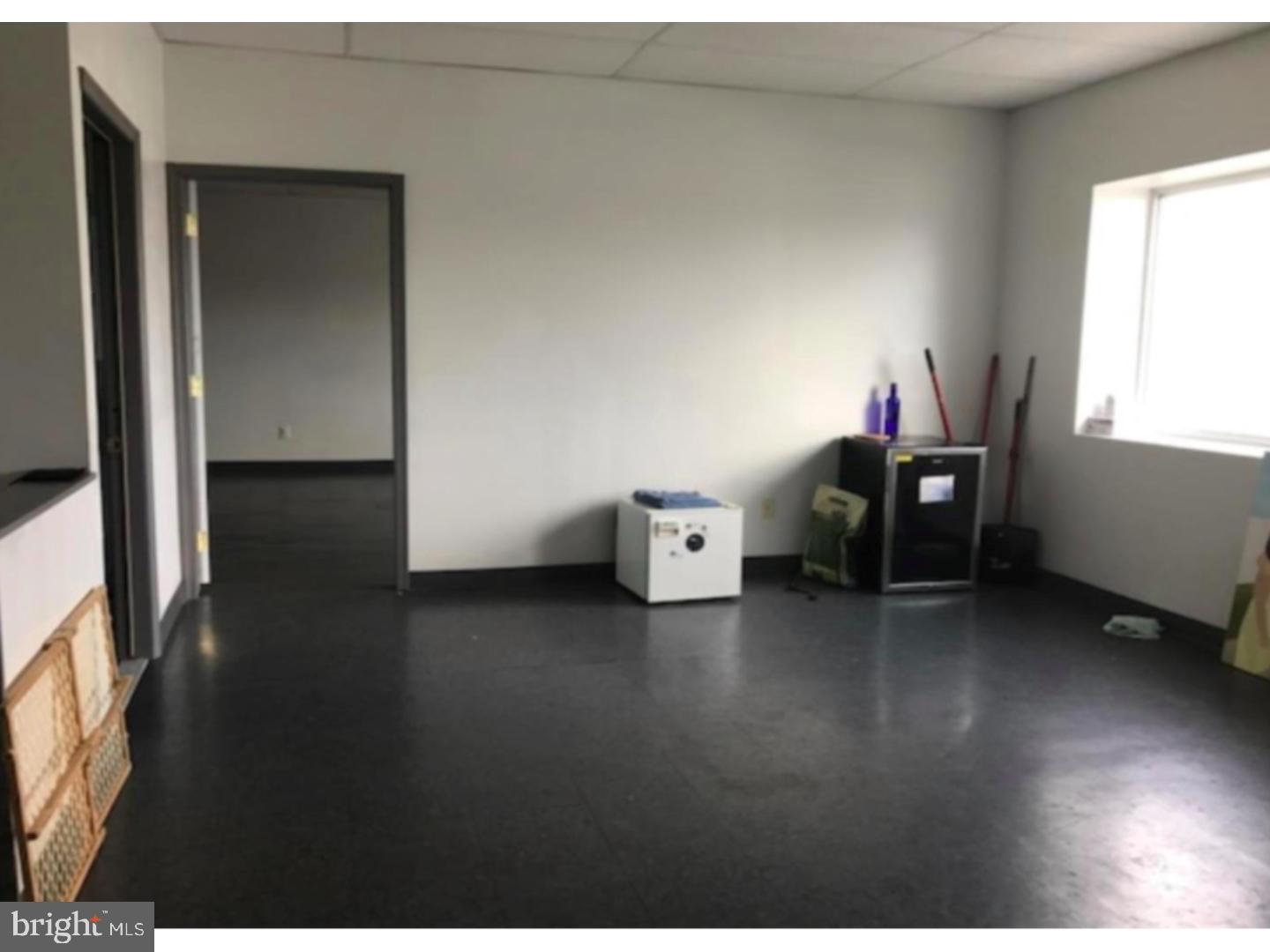 NORTH CENTRAL - Commercial Lease