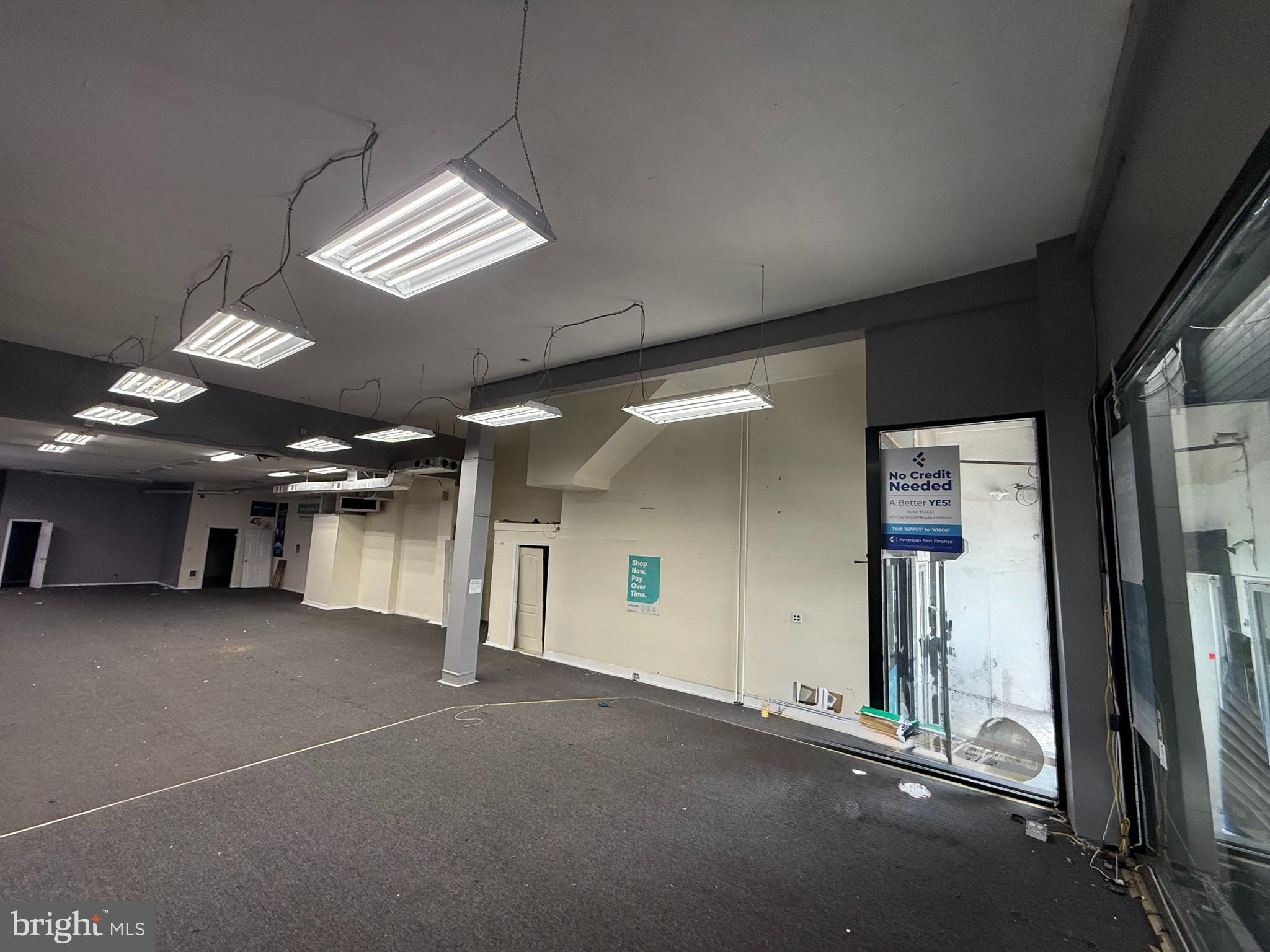 NORTH CENTRAL - Commercial Lease