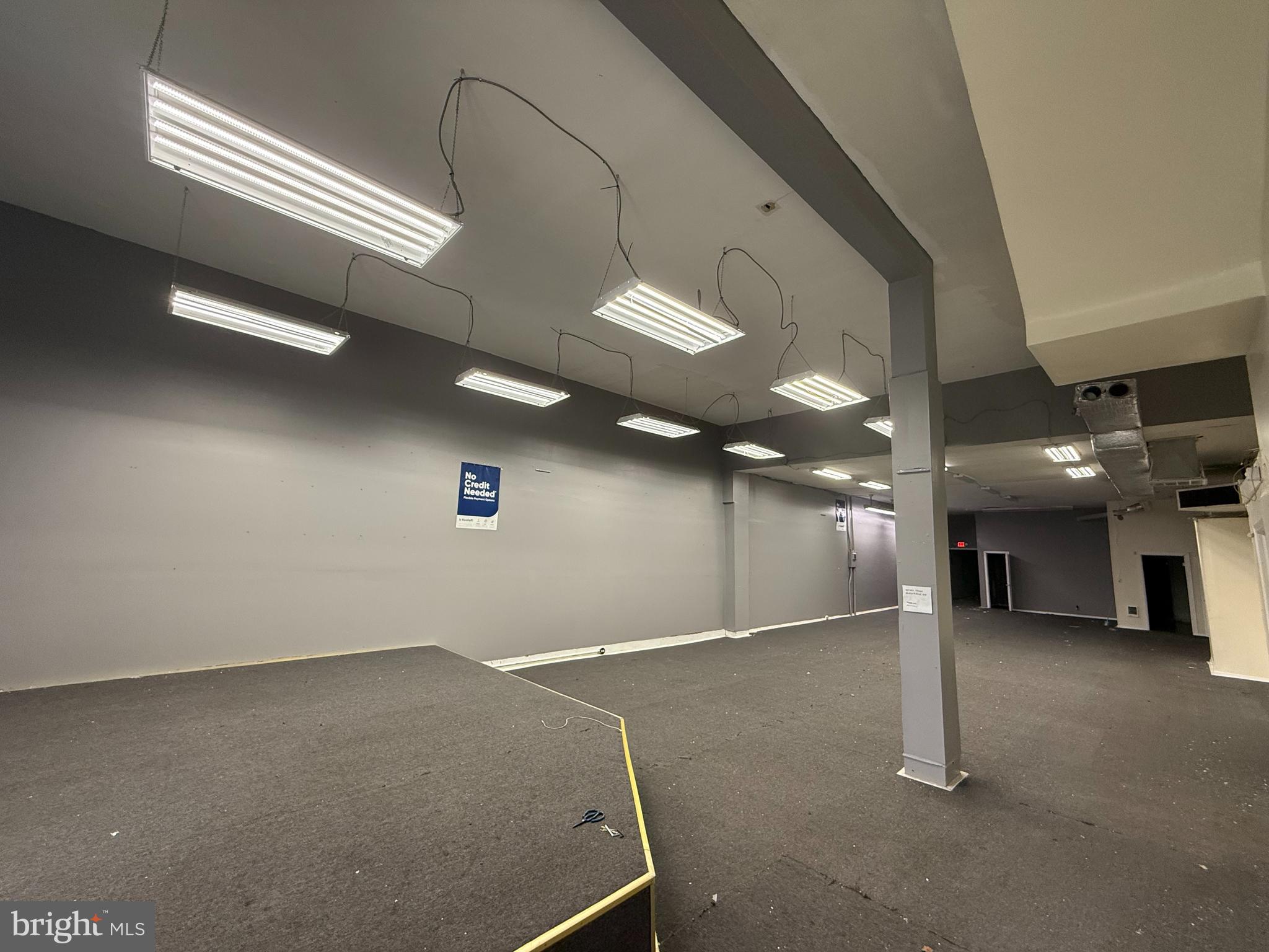 NORTH CENTRAL - Commercial Lease