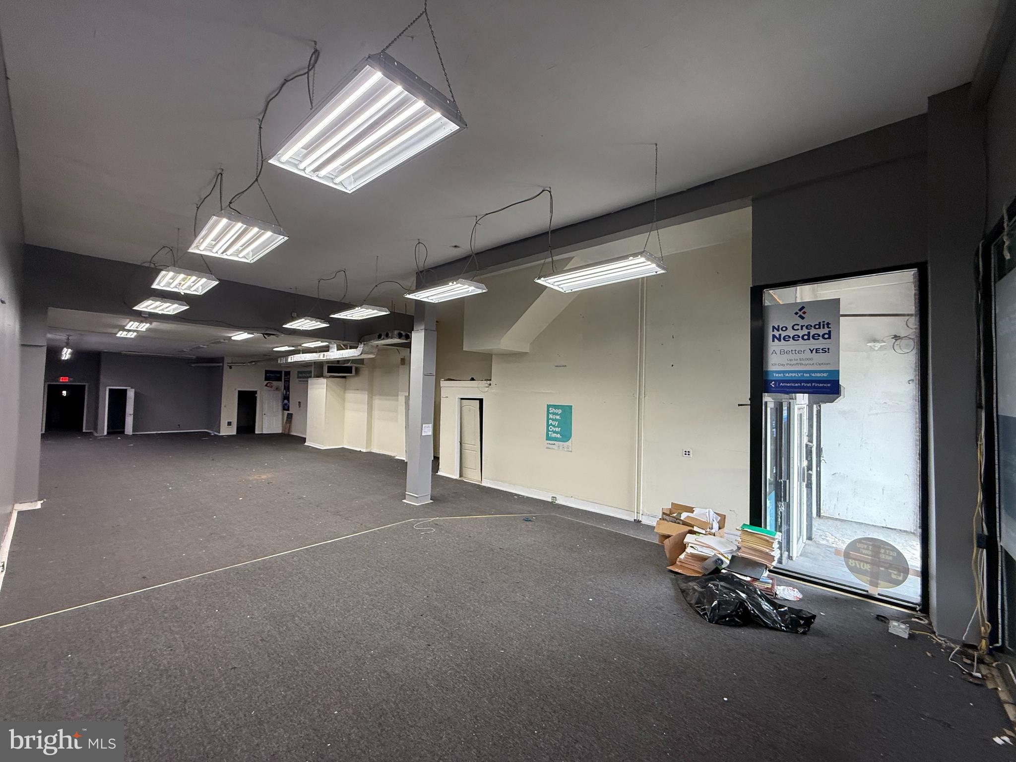 NORTH CENTRAL - Commercial Lease