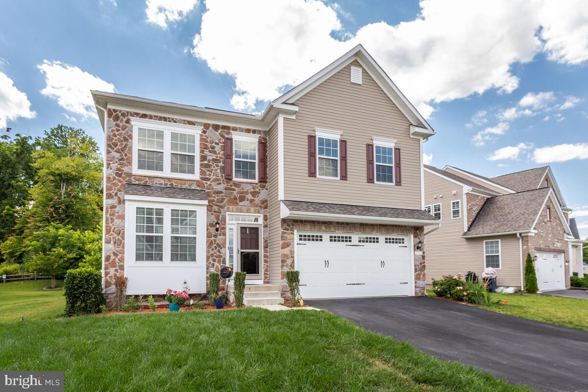 STONEGATE ESTATES - Residential