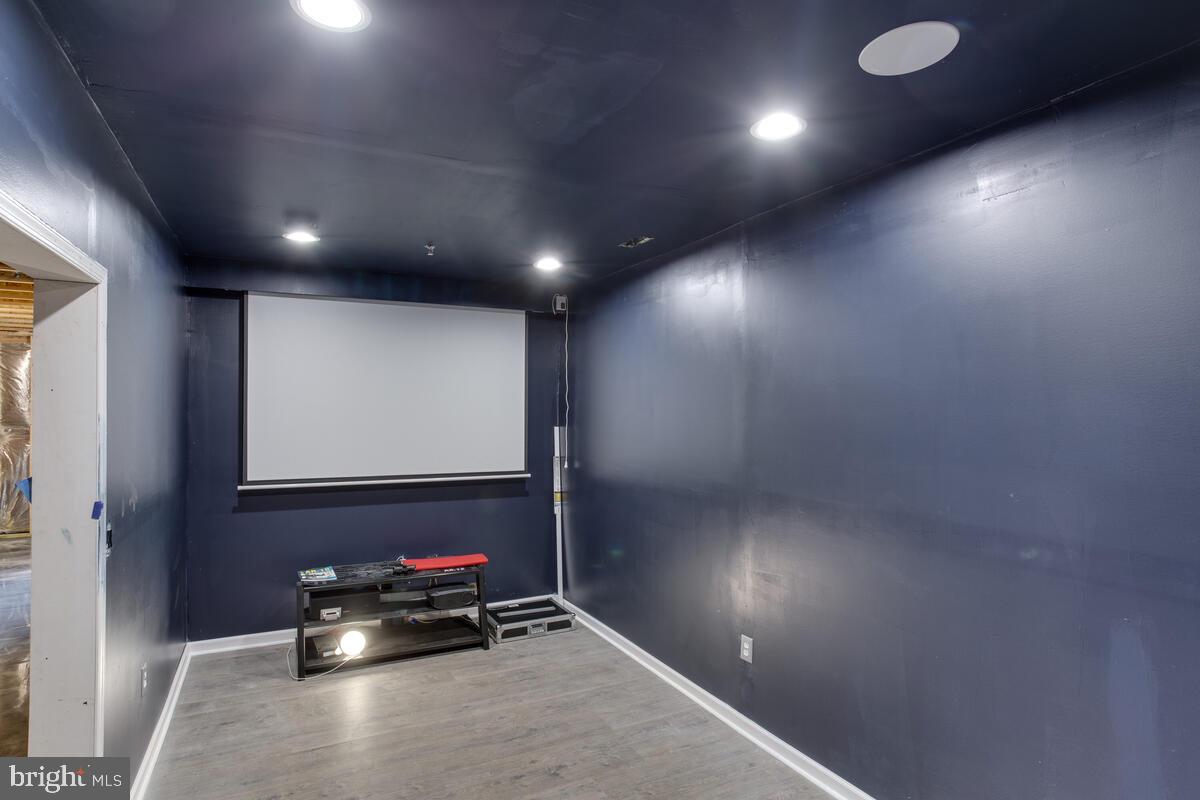 STONEGATE ESTATES - Residential