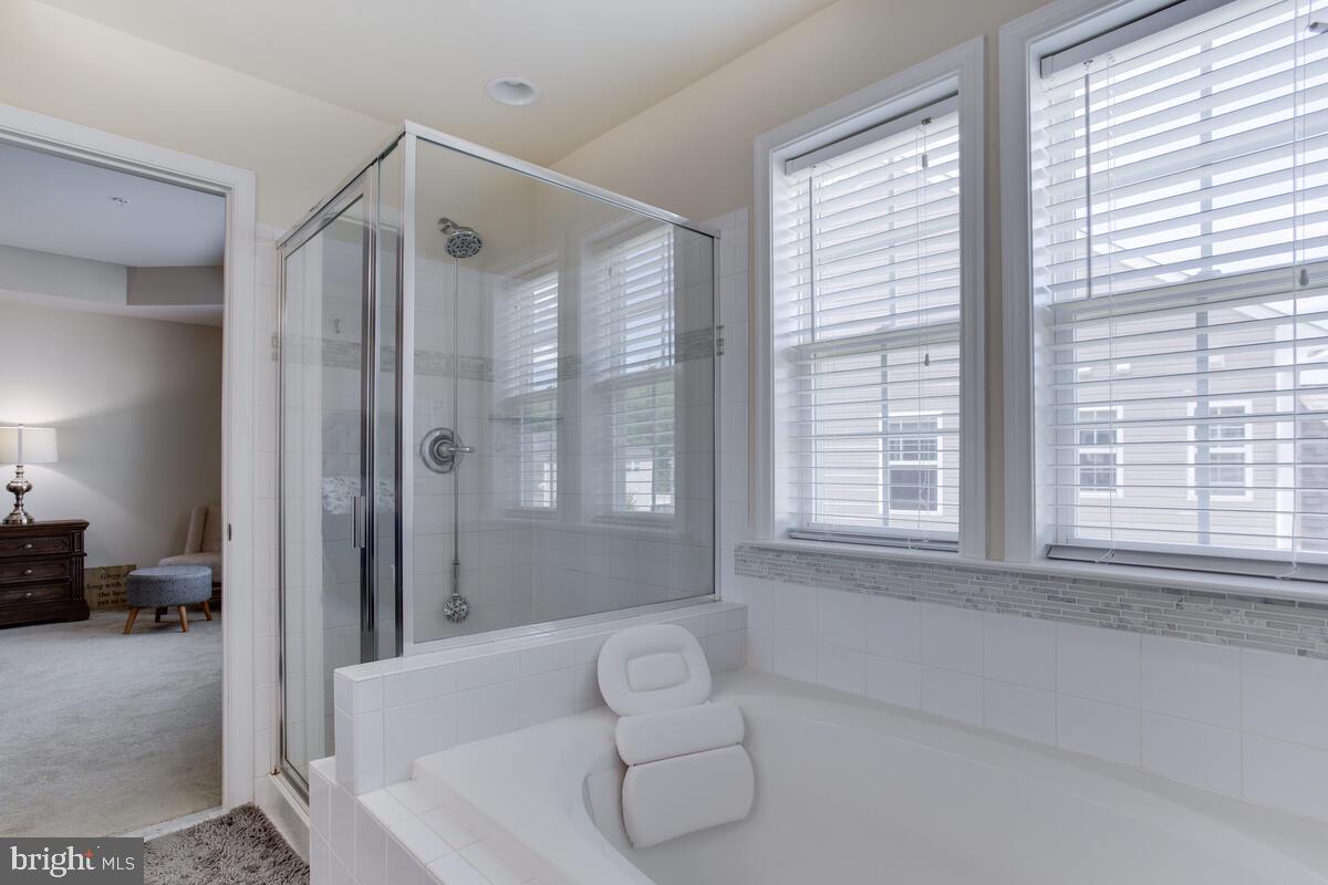 STONEGATE ESTATES - Residential