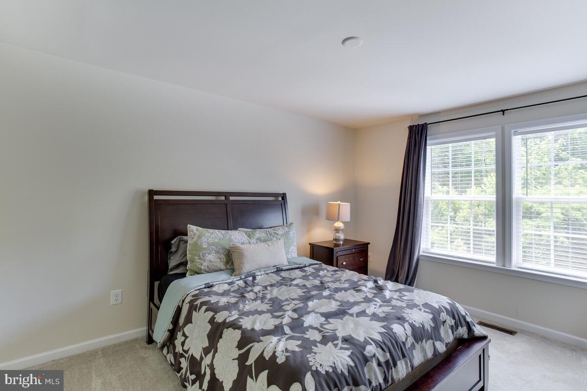 STONEGATE ESTATES - Residential