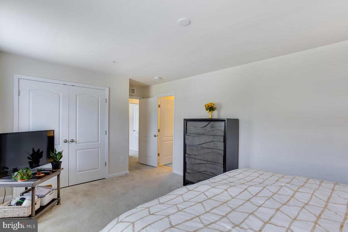 STONEGATE ESTATES - Residential