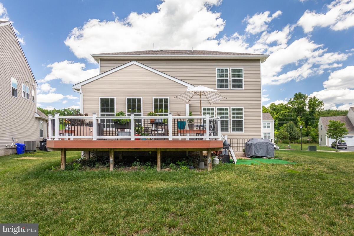 STONEGATE ESTATES - Residential