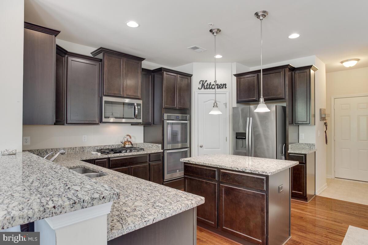 STONEGATE ESTATES - Residential