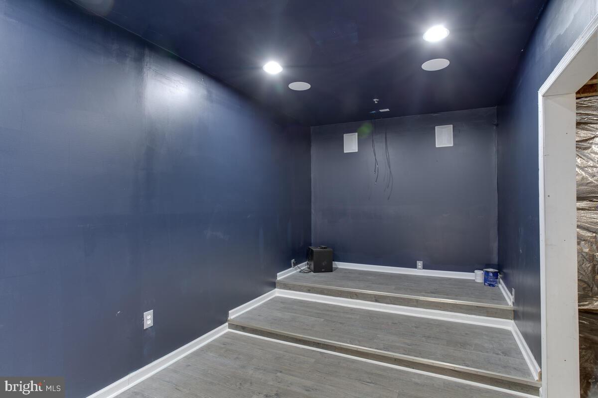 STONEGATE ESTATES - Residential