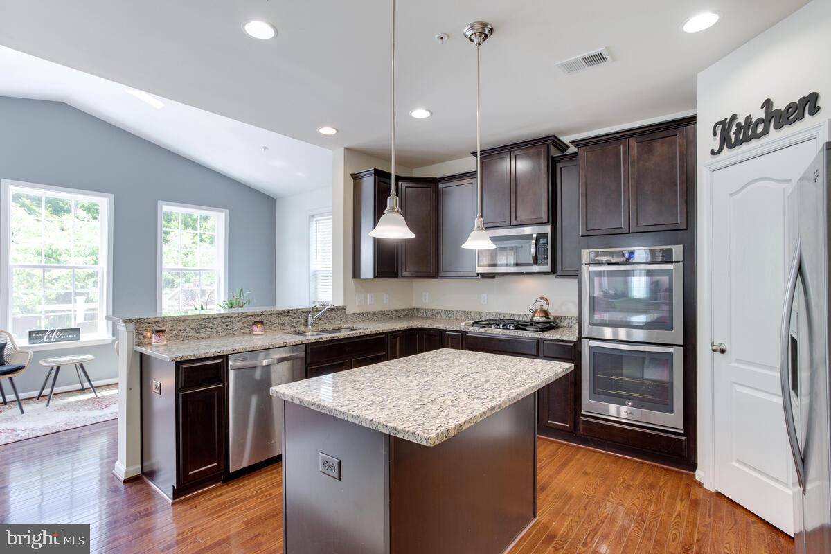 STONEGATE ESTATES - Residential