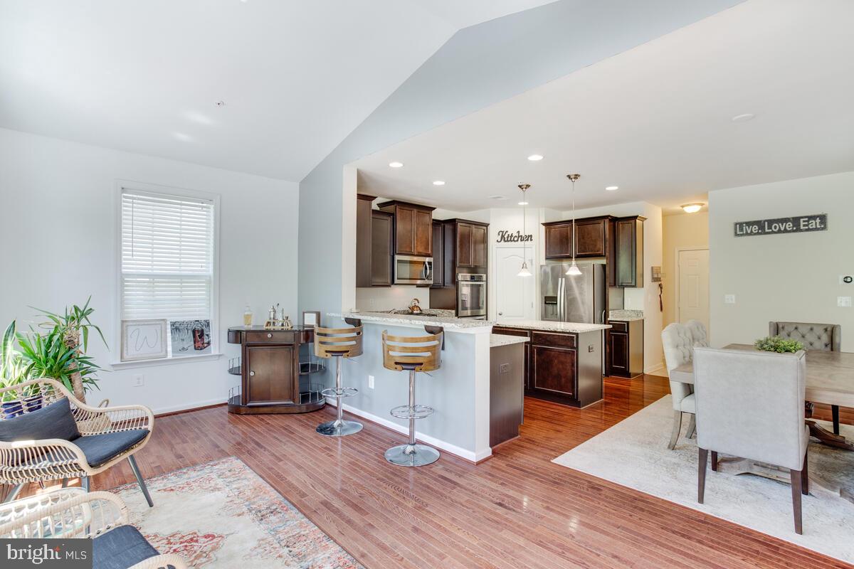 STONEGATE ESTATES - Residential