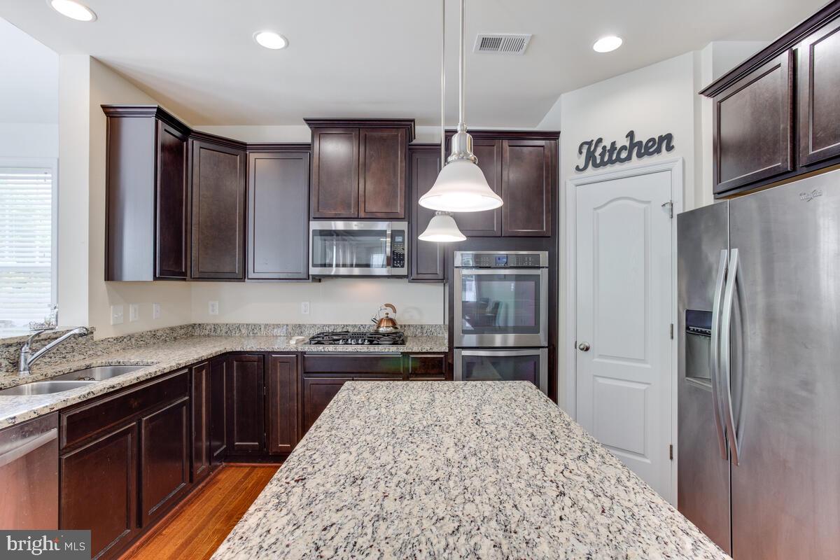 STONEGATE ESTATES - Residential