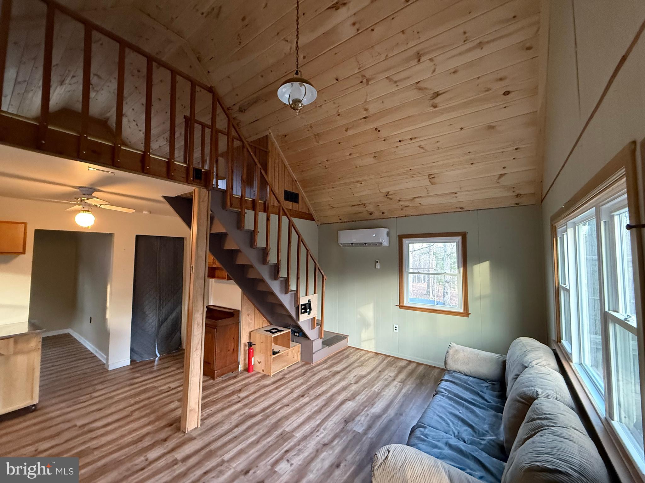 SOUTH POTOMAC FOREST - Residential