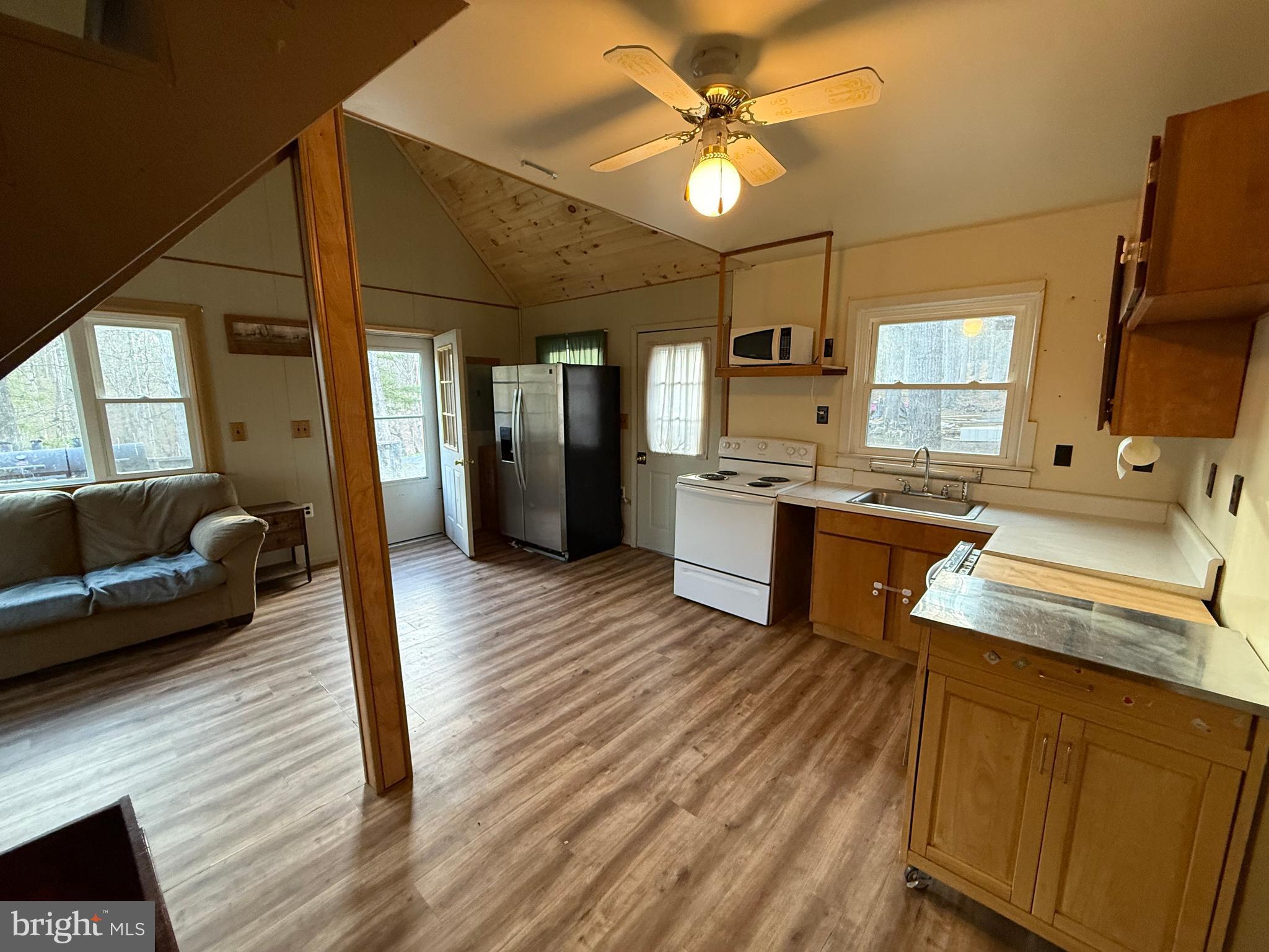 SOUTH POTOMAC FOREST - Residential