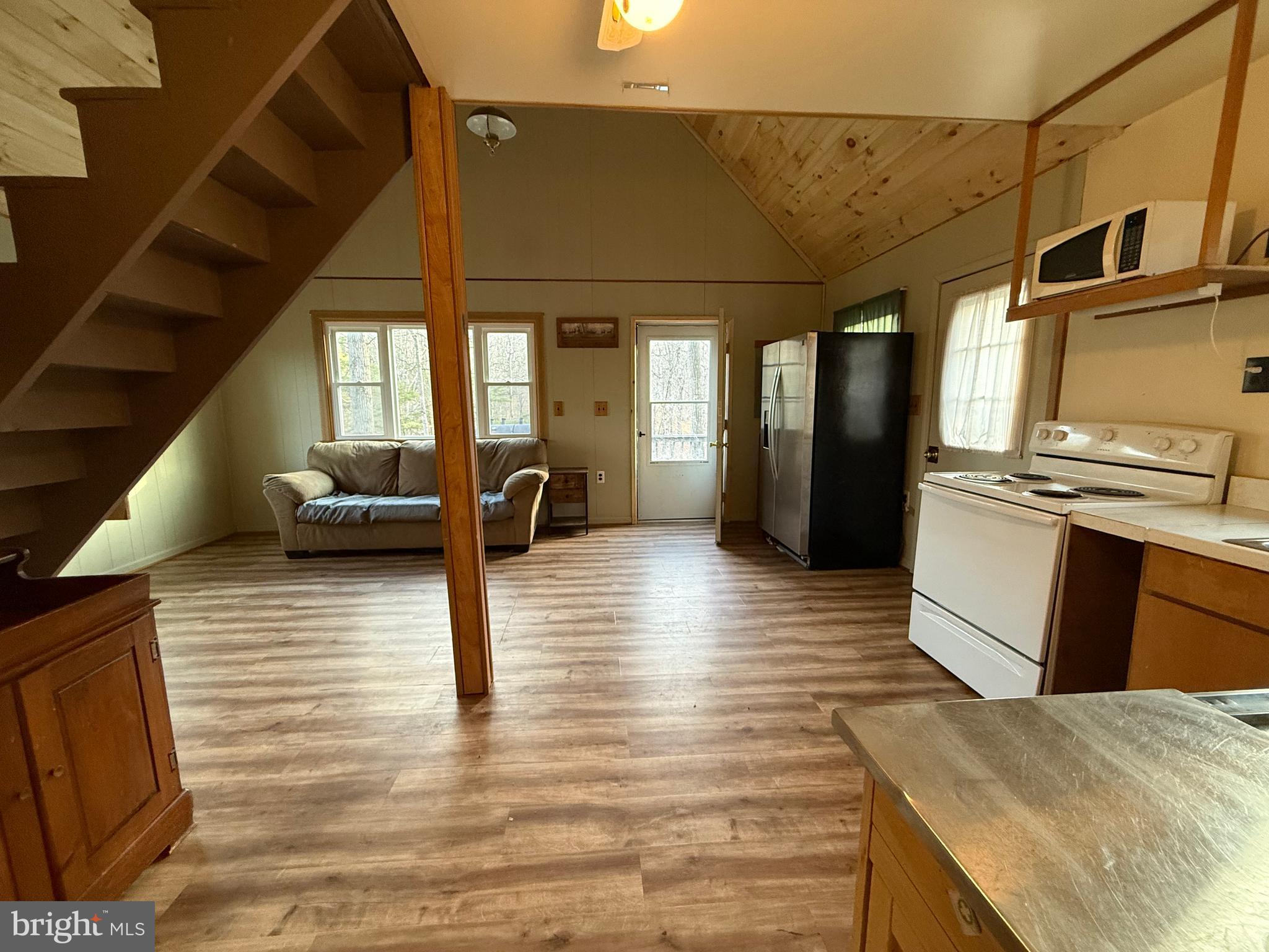 SOUTH POTOMAC FOREST - Residential