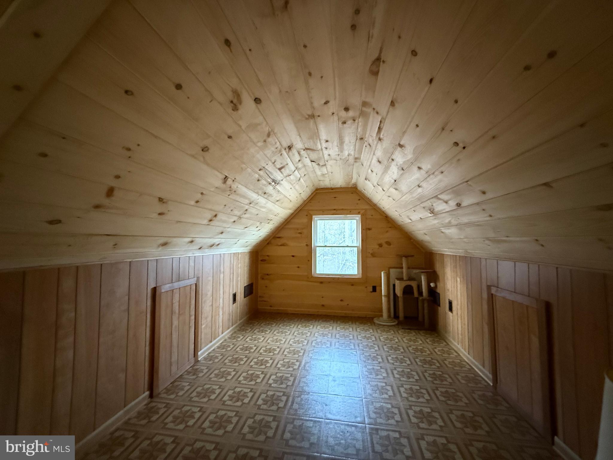 SOUTH POTOMAC FOREST - Residential