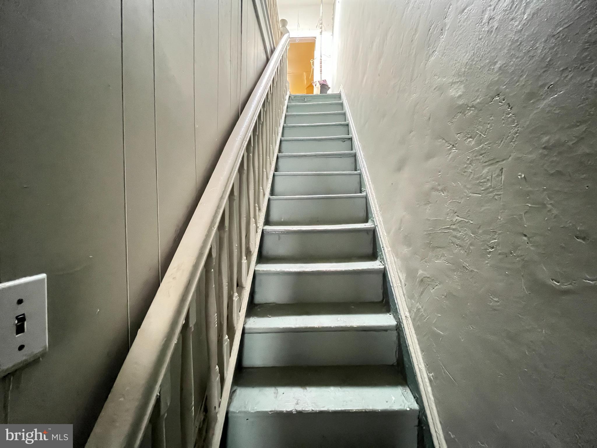 BROADWAY EAST - Residential