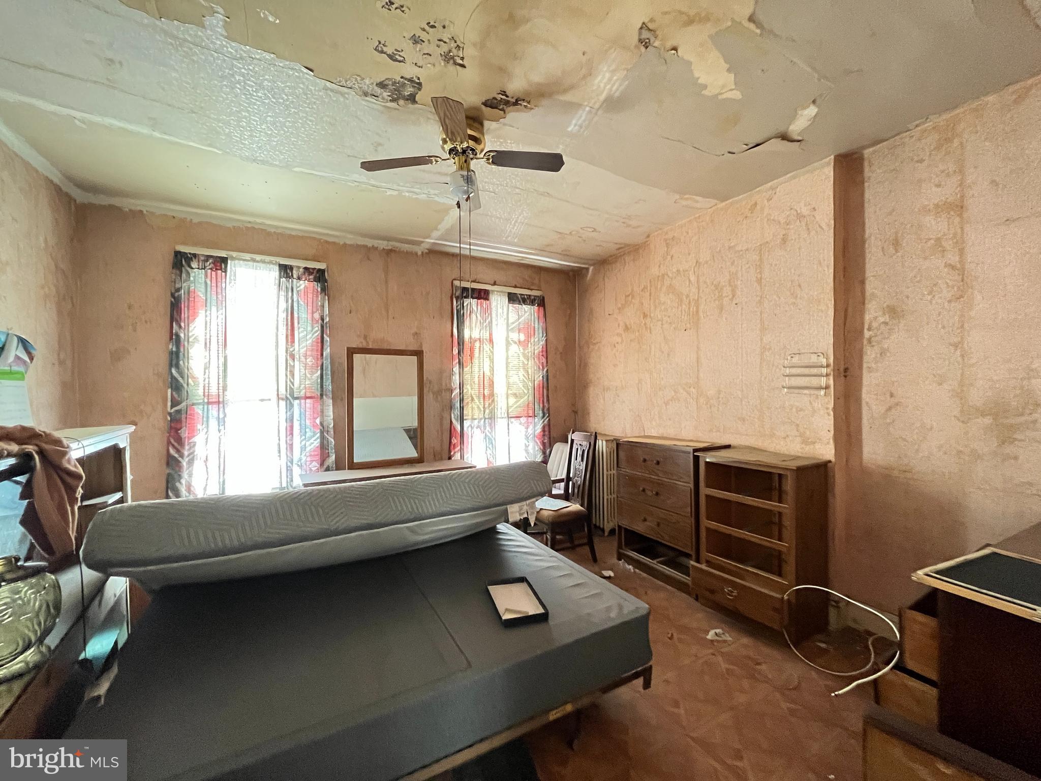 BROADWAY EAST - Residential