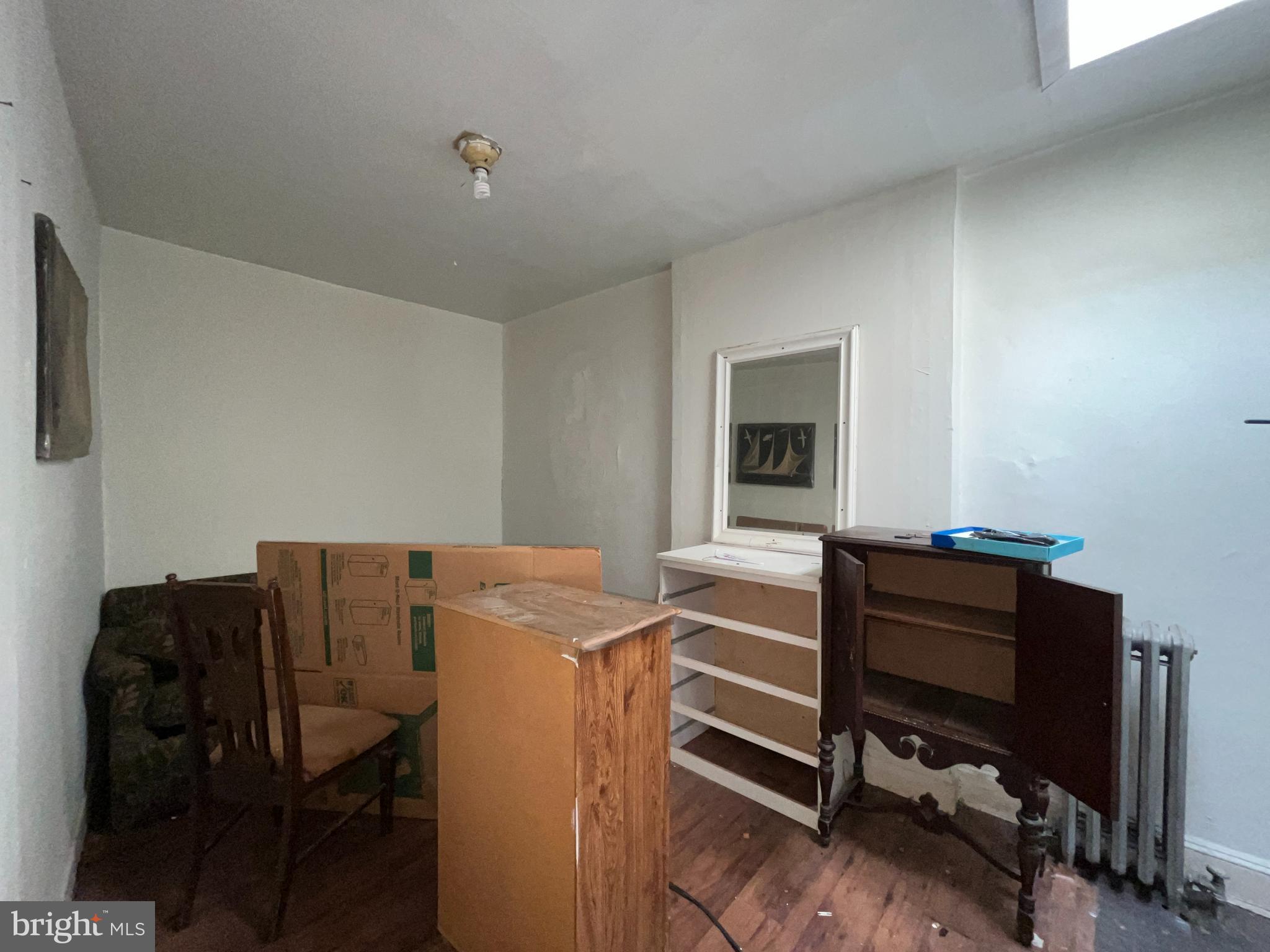 BROADWAY EAST - Residential