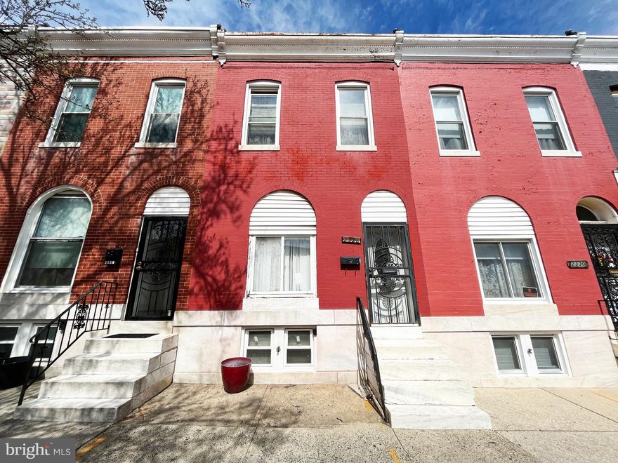 ONLINE AUCTION: Bidding begins 04/21/2025 @ 5:00 PM. Bidding ends 04/23/2025 @ 6:50 PM. List Price is Suggested Opening Bid. 2 Story Townhouse located in the Broadway East area of Baltimore City. Residents can enjoy the nearby attractions such as Clifton Park, Clifton Park Golf Course, John Hopkins Hospital, Northwest Market, & Belair Edison Crossing Shopping Center. Property is Vacant. Easy Access to Major Traffic Artery Belair Road. Deposit: $5,000.