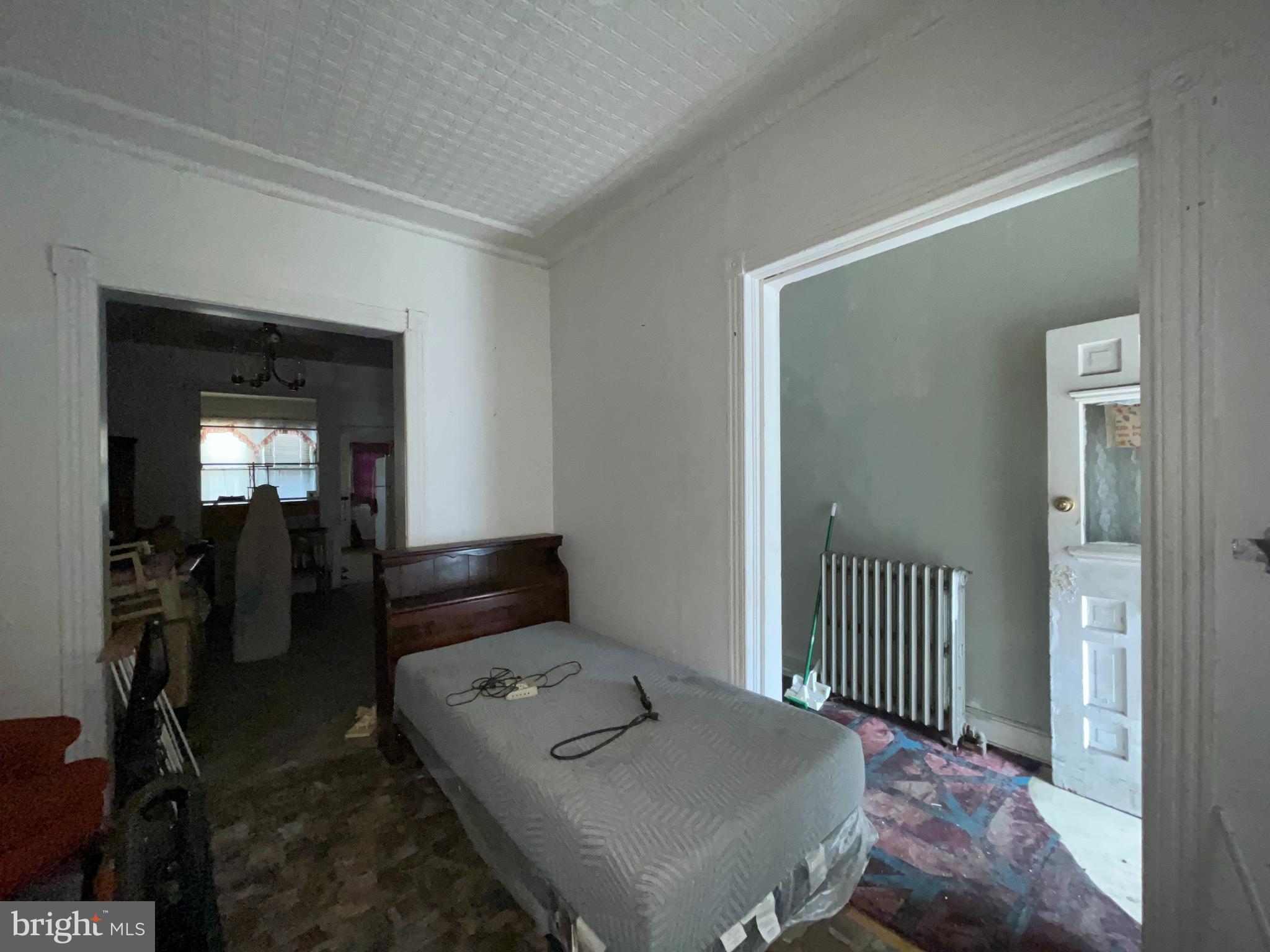 BROADWAY EAST - Residential