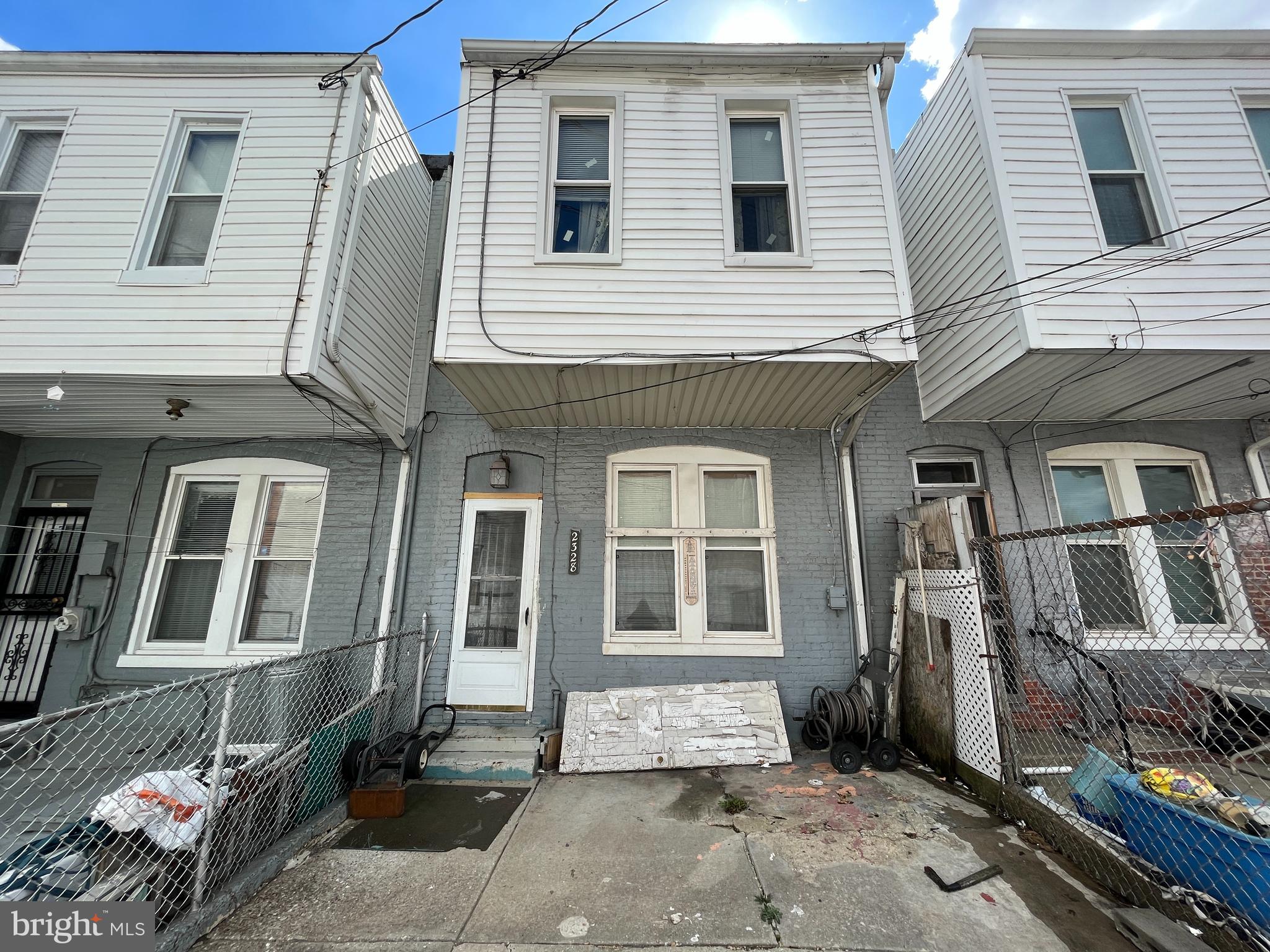 BROADWAY EAST - Residential