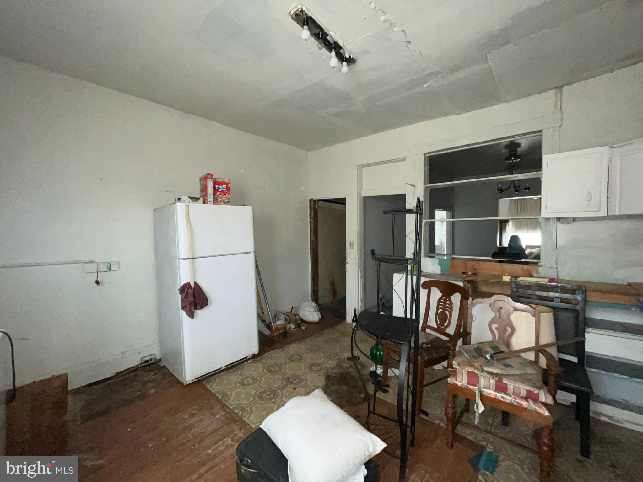 BROADWAY EAST - Residential