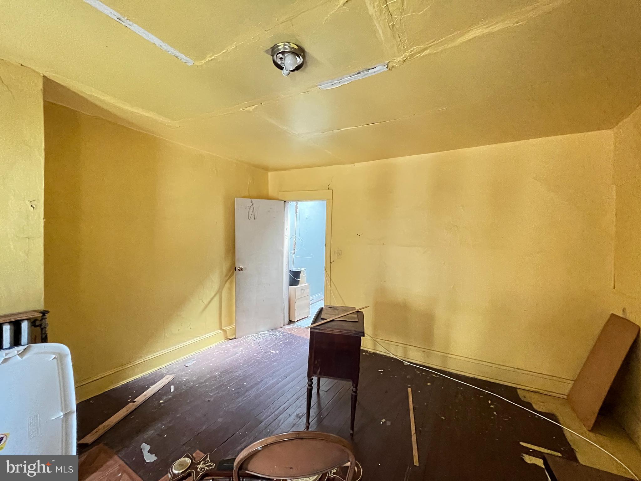 BROADWAY EAST - Residential