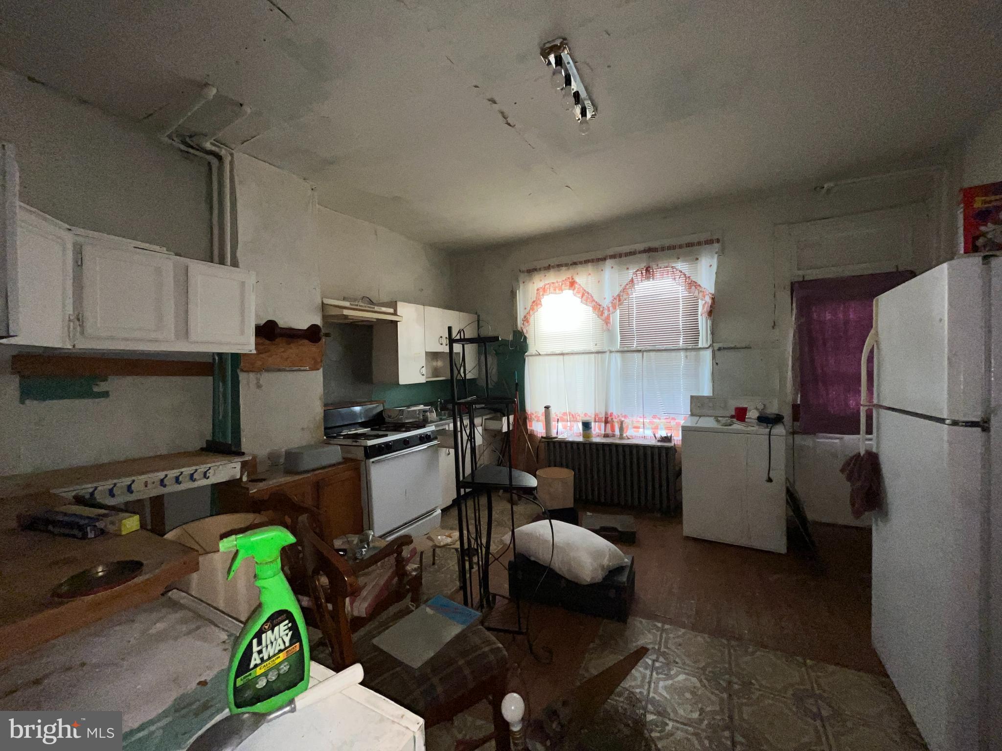 BROADWAY EAST - Residential