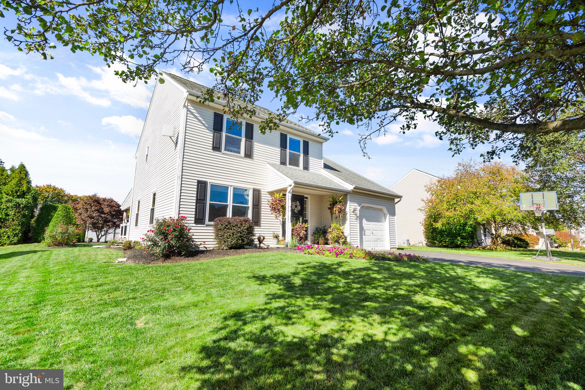 55 LAURA DRIVE