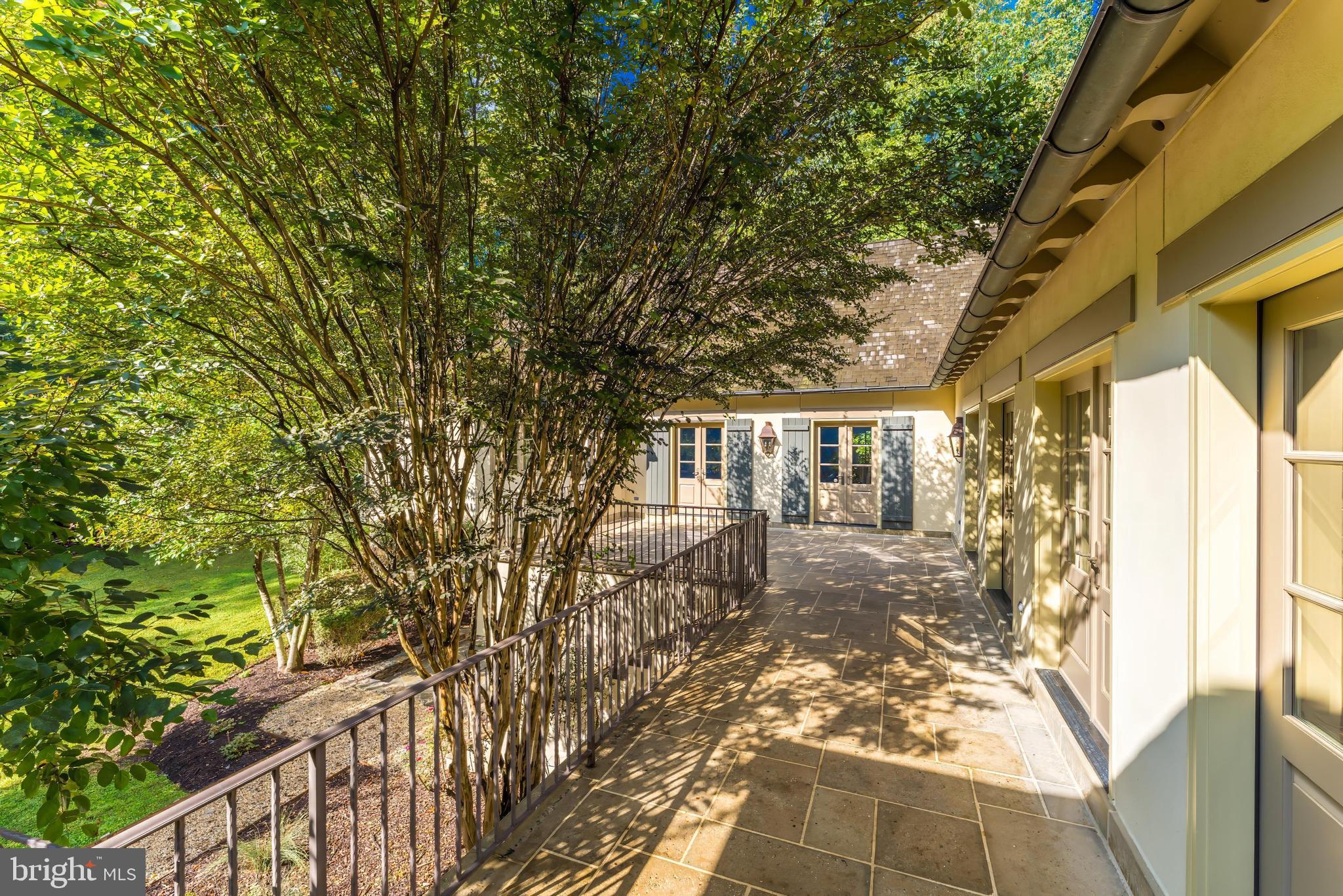 TALLY HO - Residential