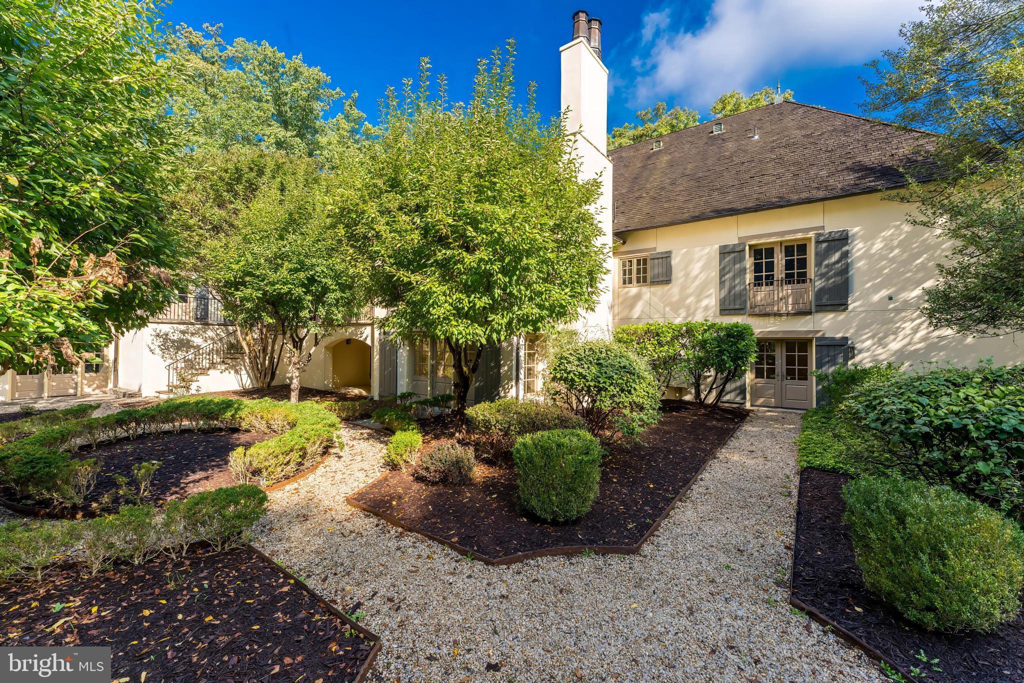 TALLY HO - Residential