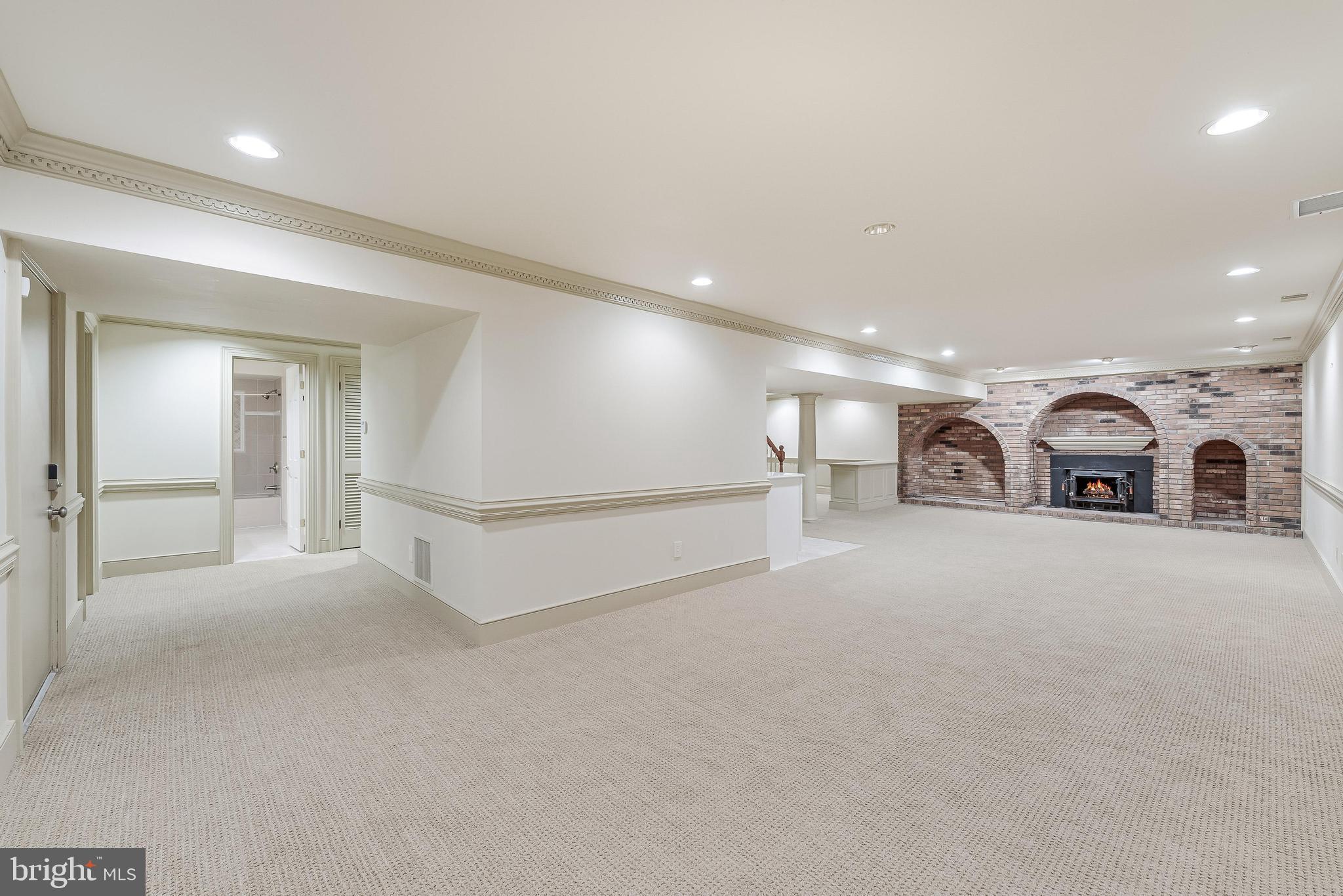 TALLY HO - Residential