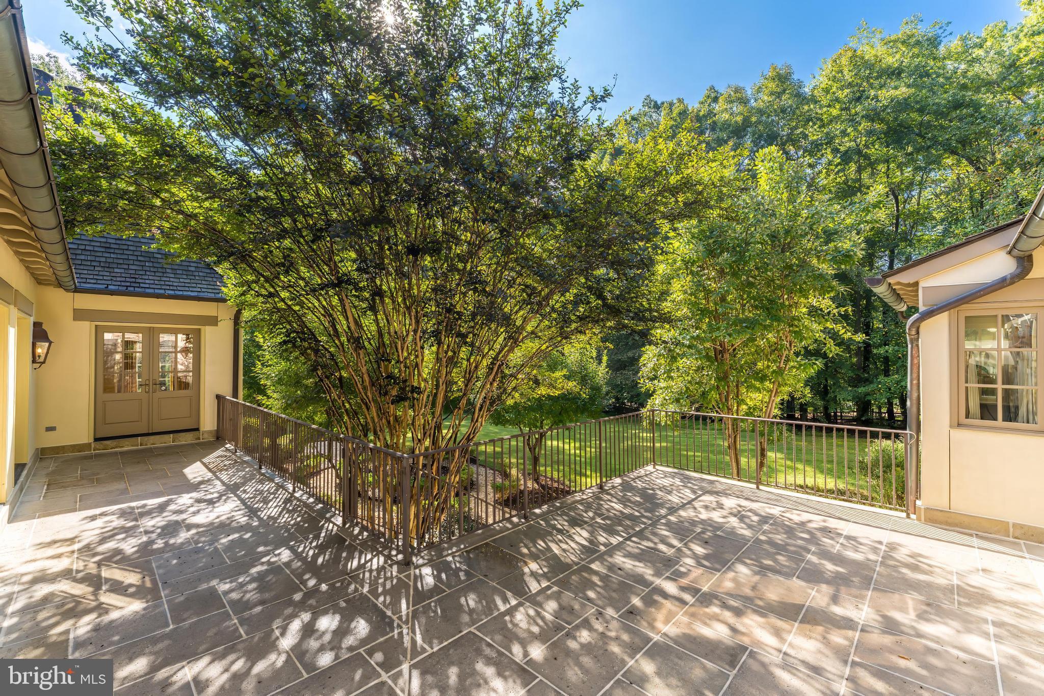 TALLY HO - Residential