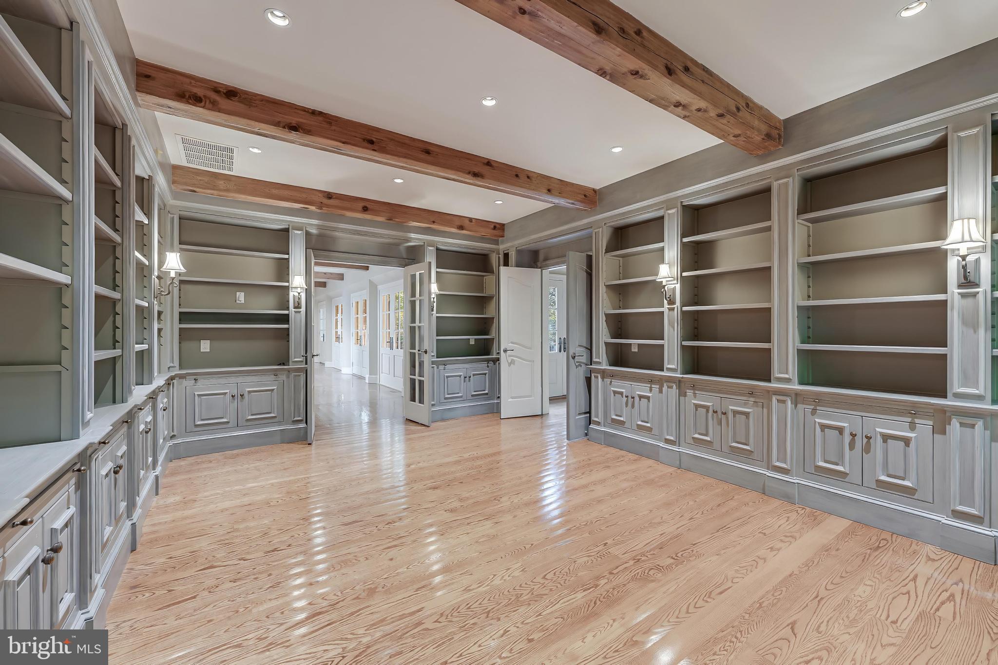 TALLY HO - Residential