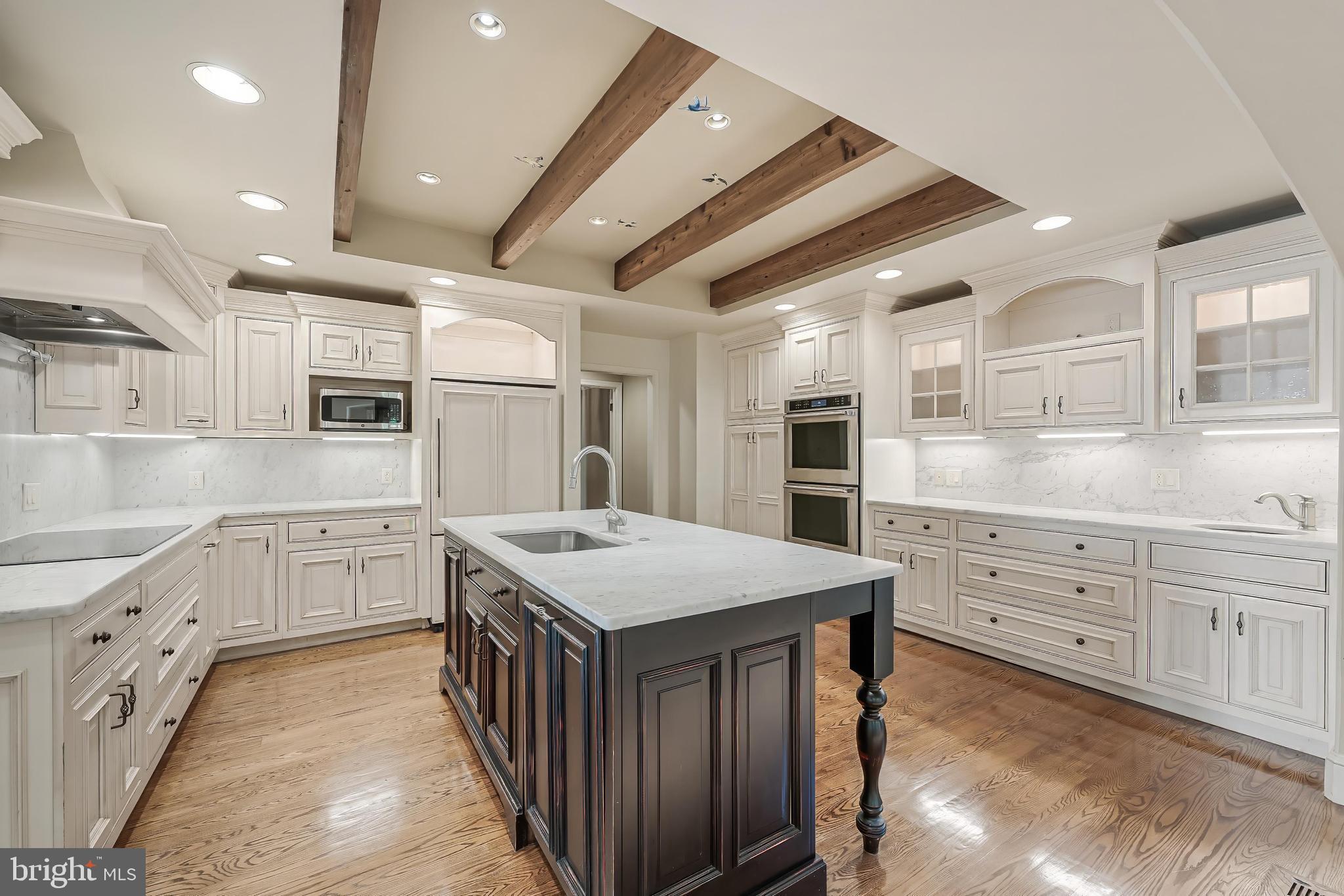 TALLY HO - Residential