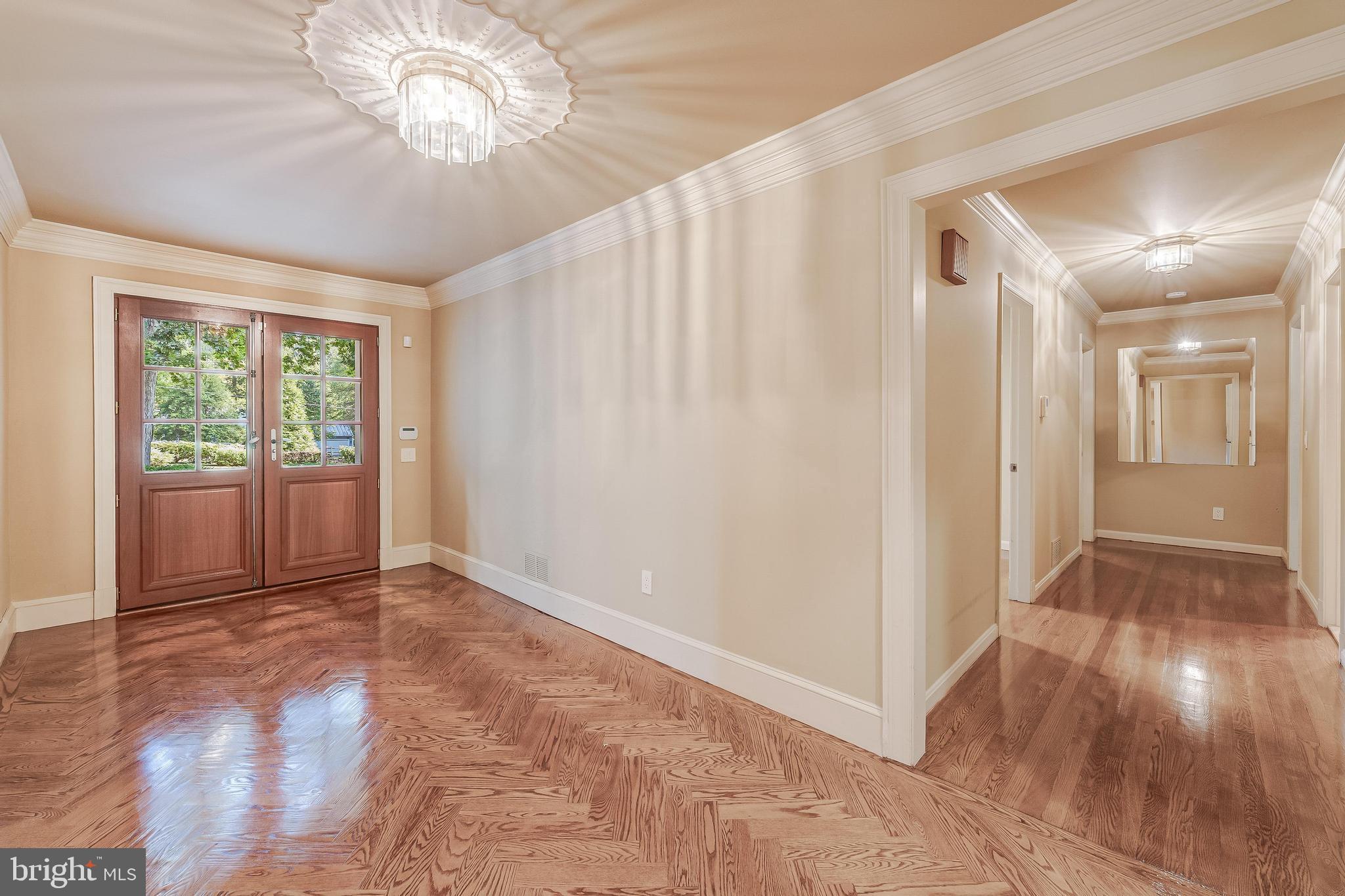 TALLY HO - Residential