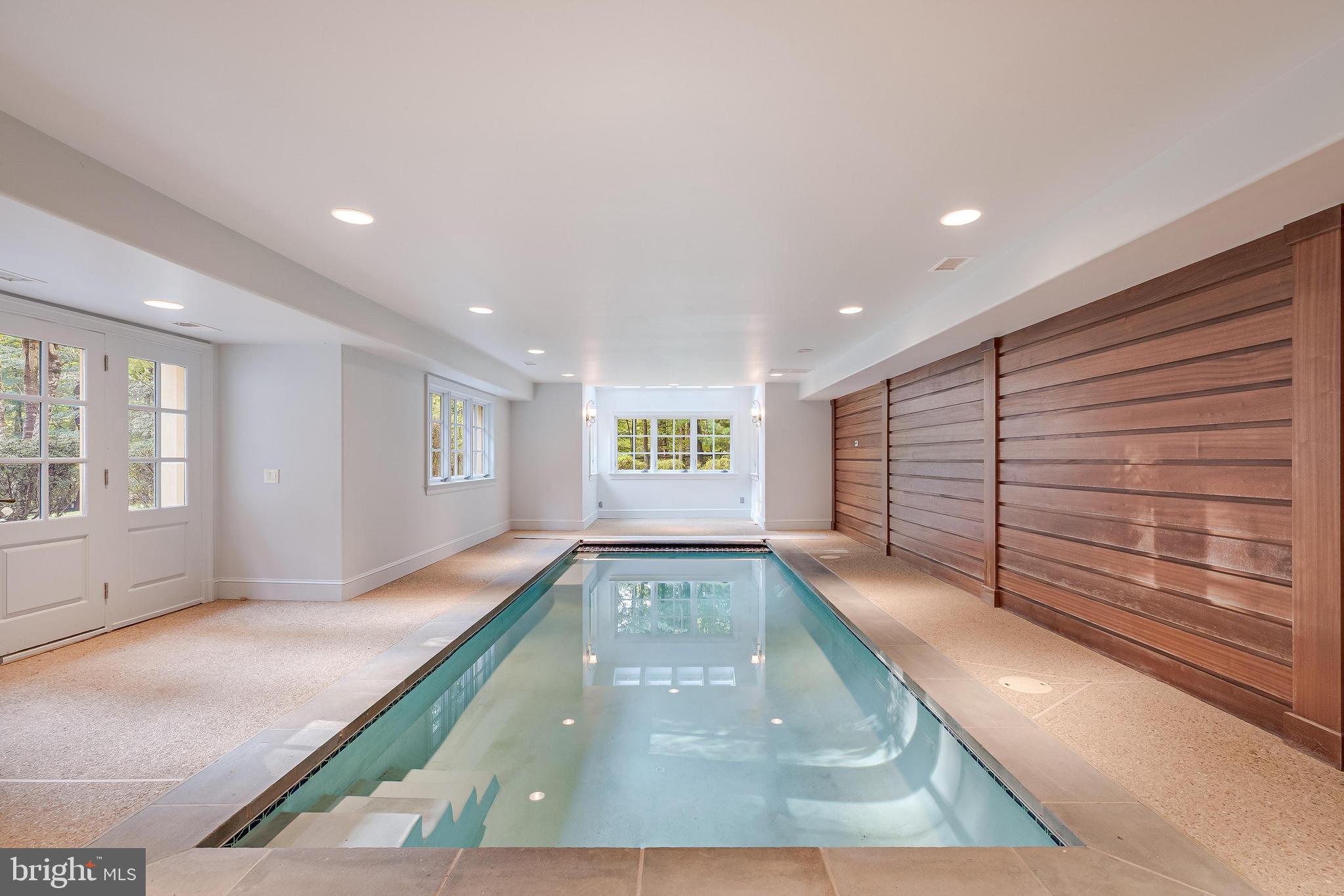 TALLY HO - Residential