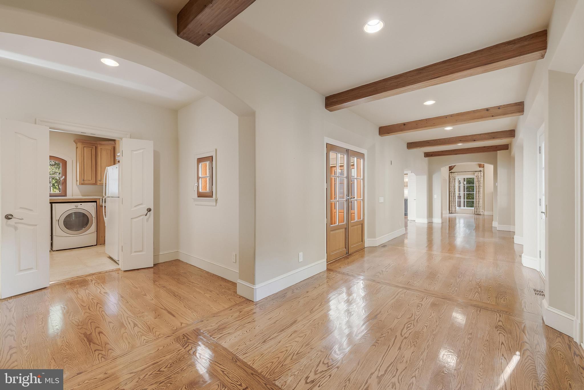 TALLY HO - Residential