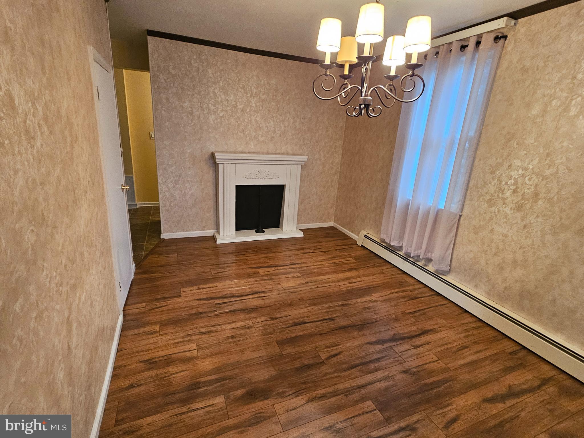 EDDINGTON GDNS - Residential