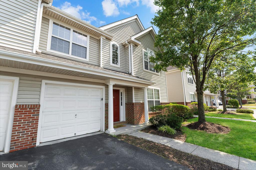 KENDALL RIDGE - Residential Lease