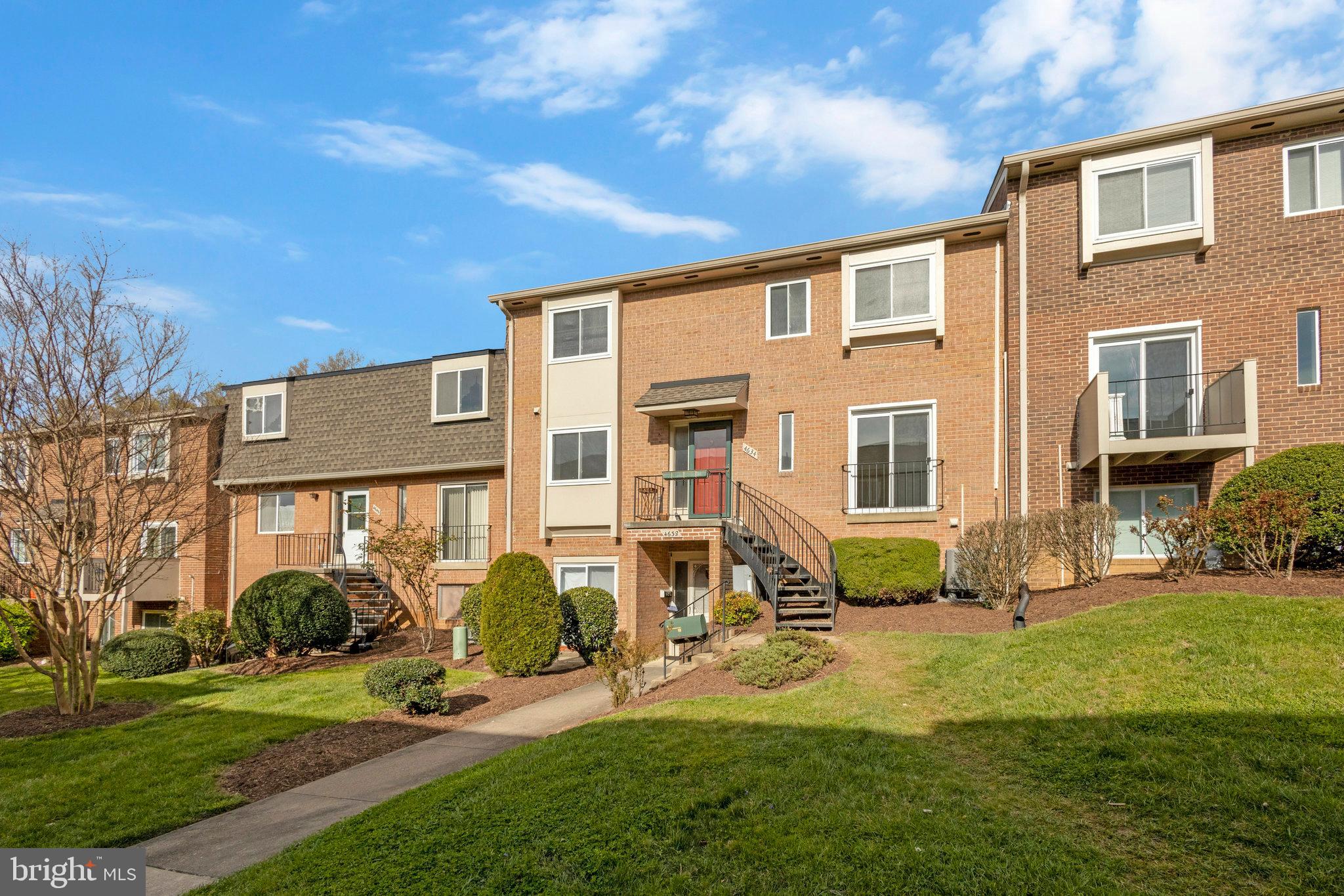 TERRACE TOWNHOUSES OF ANNANDALE - Residential