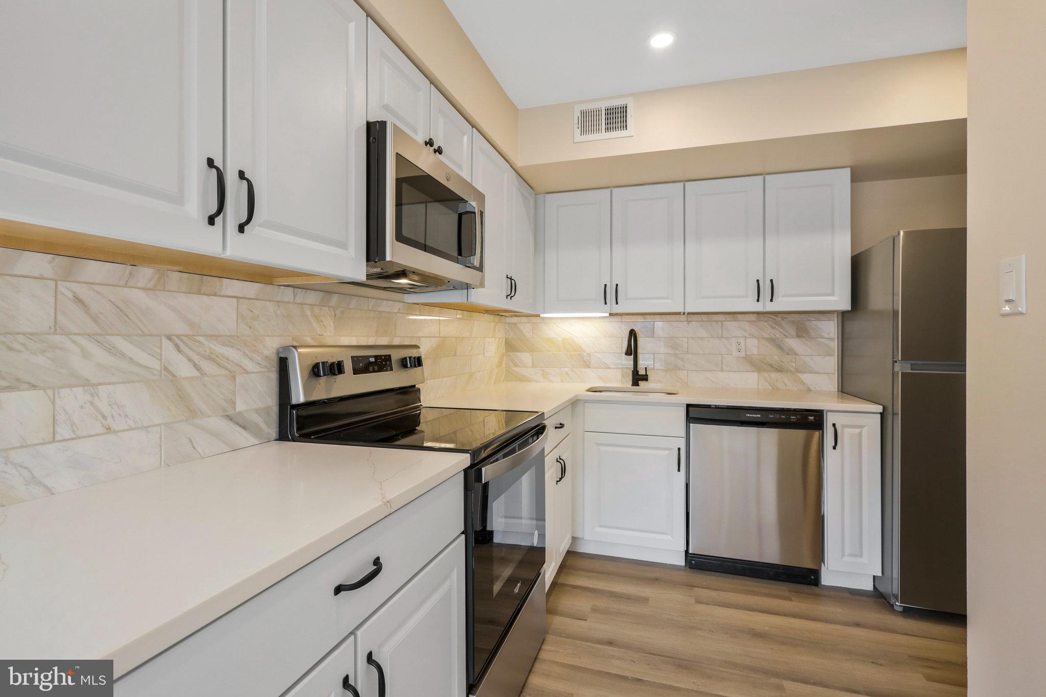 TERRACE TOWNHOUSES OF ANNANDALE - Residential