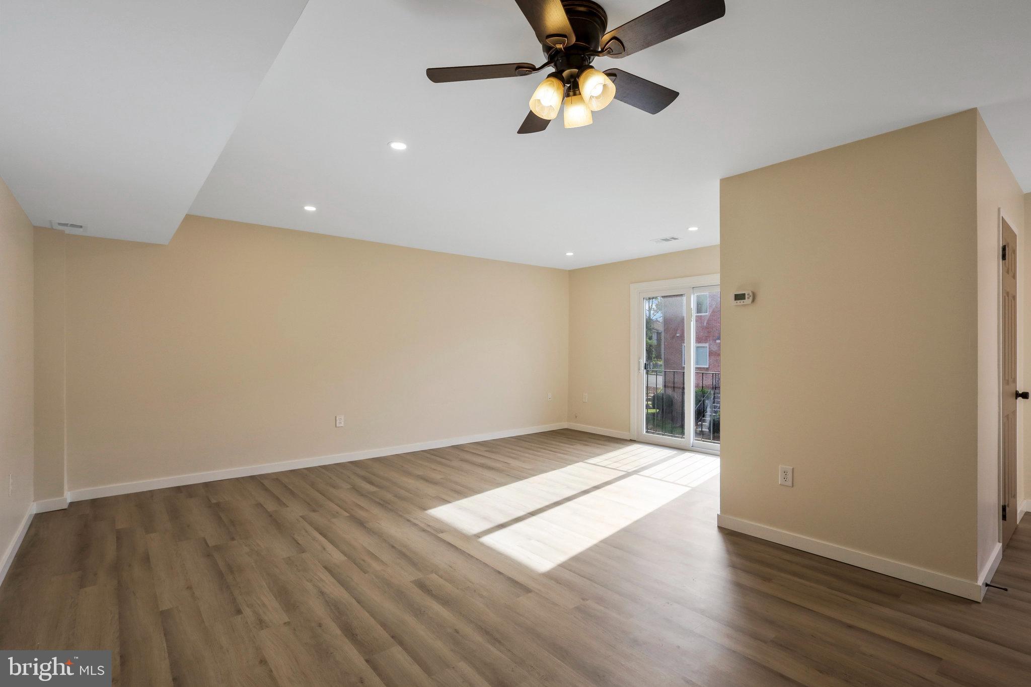 TERRACE TOWNHOUSES OF ANNANDALE - Residential