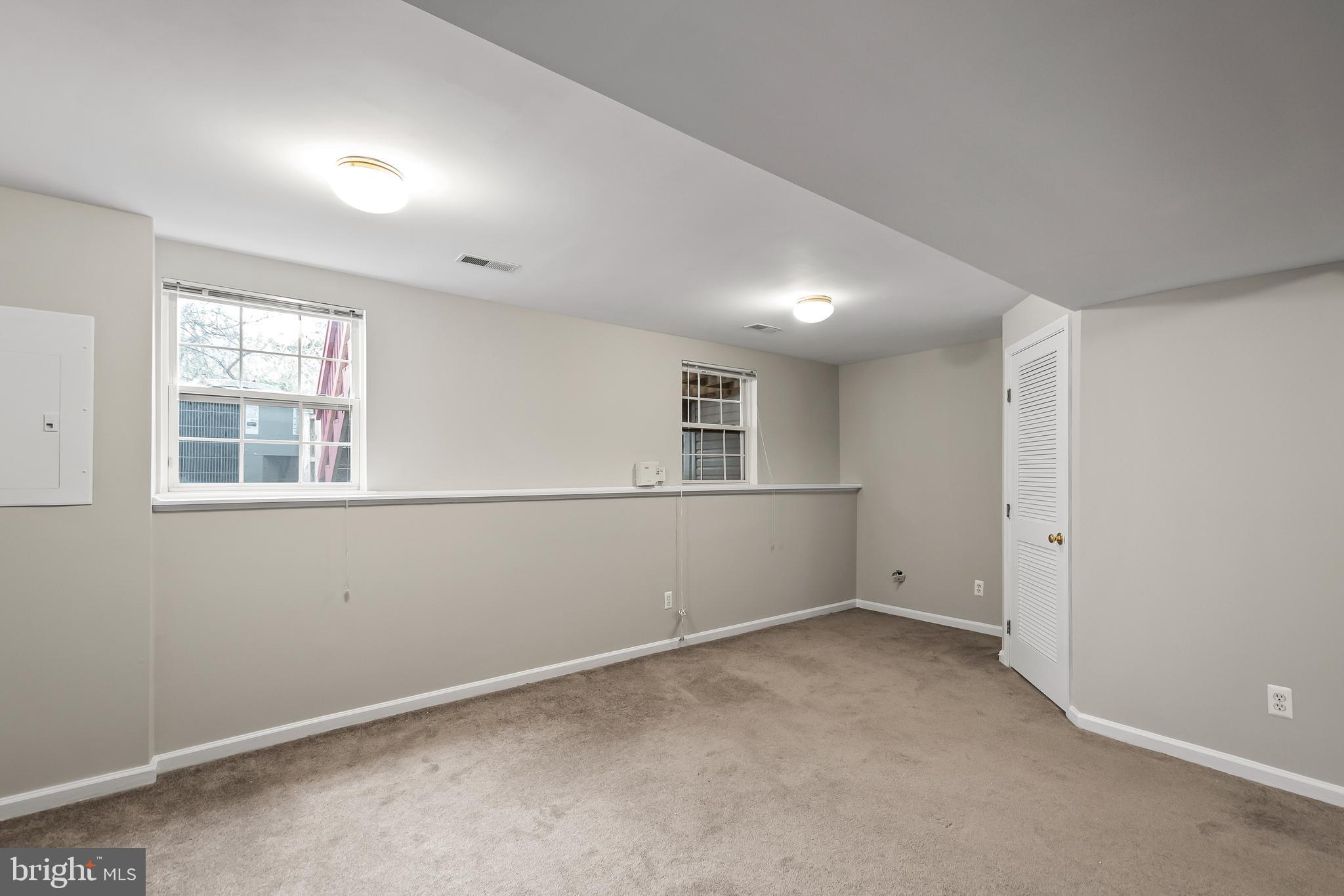 WELLINGTON - Residential